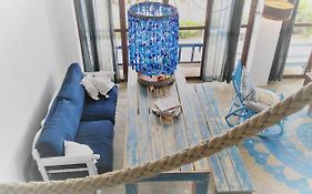 Saveriako, Paradise For Relaxed Free Spirits